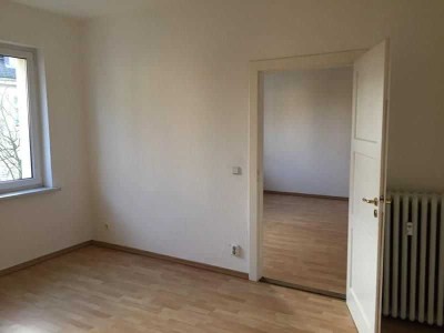 tolle 2 Raum-Whg. mit Balkon * Laminat* Tageslichtbad in Dölitz* ab sofort
