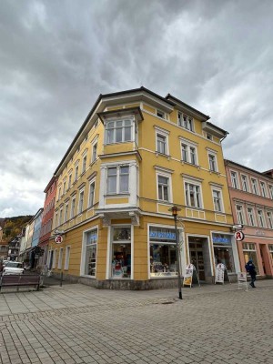 Helle großzügige Dreiraumwohnung mit Blick auf die Fußgängerzone