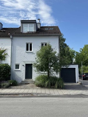 Modernisiertes Reiheneckhaus mit Wintergarten