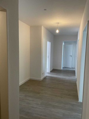 Erstbezug nach Sanierung: ansprechende 3-Zimmer-Wohnung mit EBK und Balkon in Bremen