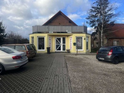 Modernes Wohnen mit Einbauküche und großer Terrasse - Erdgeschosswohnung zum Wohlfühlen!