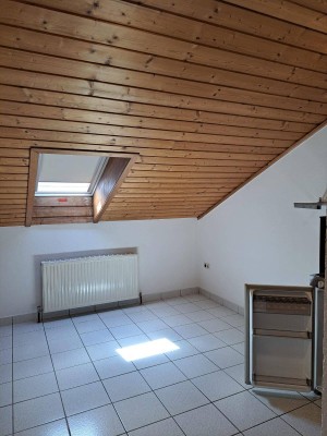 Helle Dachgeschoßwohnung in Top-Lage von Linz – Provisionsfrei!
