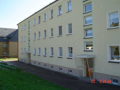 Ruhige, am Stadtrand gelegene 3-Raum-Wohnung in Pausa