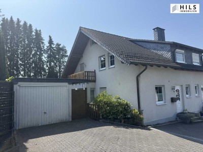Charmante Doppelhaushälfte mit großem Garten, Terrasse & Balkon
