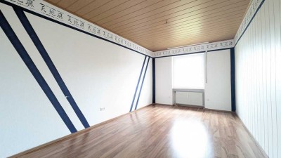 Charmante 2-Zimmer-Eigentumswohnung mit Einbauküche & Carport in ruhiger Lage von Hummeltal