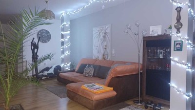 Helle 2,5-Zimmer Maisonette-Wohnung mit Balkon in Stadtfeld West