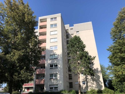 Gut geschnittene 3-Zimmer-Wohnung mit Balkon zu vermieten!