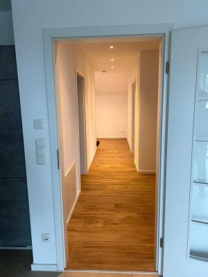 Helle 2-Zimmer-Wohnung mit Balkon in Bruckberg