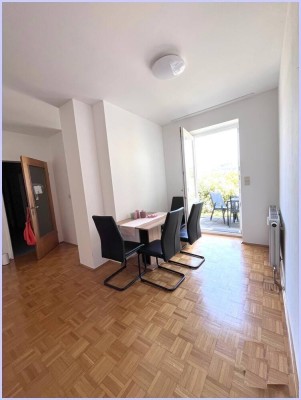 Hübsche zentrale Gartenwohnung im Ort, 2 Zimmer, Essbereich, Küche, Bad, WC extra, 72m2 mit Parkpl.