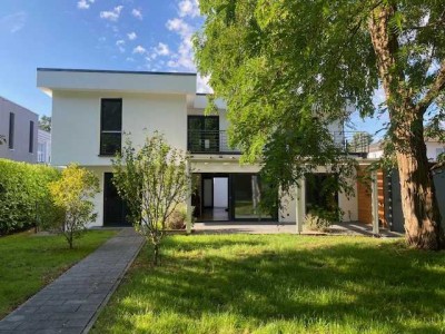 Charmantes, top ausgestattetes EFH! Eine Wohlfühloase mit herrlichem Garten!
