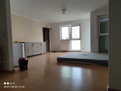 1-Raum-Erdgeschosswohnung in Erfurt Kühnhausen