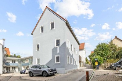 Moderne Maisonettewohnung mit großer Dachterrasse und zwei Bädern im Herzen von Mering