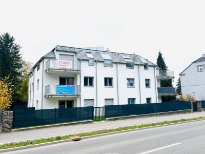 ++ WOHNJUWEL ++ DREI Zimmer WOHNUNG mit BALKON &amp; KÜCHE