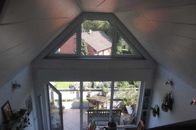 Nähe Centro/ Kaisergarten 3 1/2 Raum über 2 Etagen mit Galerie