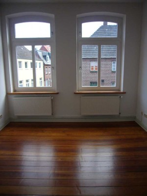 Gepflegte 2,5-Zimmer Wohnung im 1. OG in Glückstadt