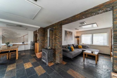 Wohnen mit Weitblick – Charmantes Einfamilienhaus mit Wellness-Oase in Arnsberg-Niedereimer