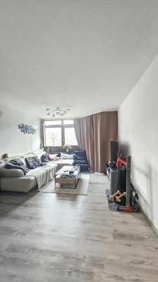 Komfortable 2-ZKB-Wohnung mit Balkon, Tiefgaragenplatz & Aufzug in Ludwigshafen-Süd