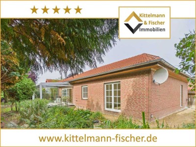 Barrierefreier, verklinkerter Bungalow in ruhiger Feldrandlage – Carport, Wintergarten, Einbauküche