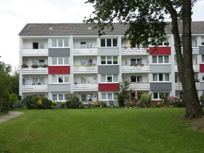 Charmante 3-Zimmer-Wohnung mit Balkon! Grünlage Nähe Park und Rhein-Ruhr-Zentrum!