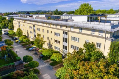 NEU am Markt: Familiengerechte 4 ZKB-Wohnung im 1. OG mit EBK, Balkon und TG-Stellplatz zum Kauf