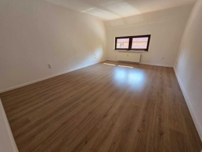 Renovierte 4-Zimmer Wohnung