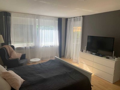 Hell, perfekt gelegen teilmöblierte  und renovierte 3-Zim. Wohnung  in EggensteIn-Leopoldshafen