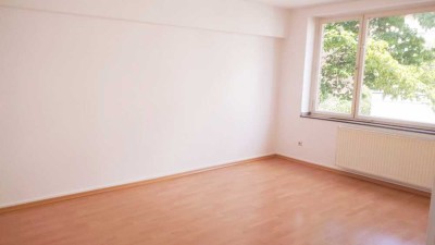 Freundliche 2-Zimmerwohnung mit Balkon in Neuss City