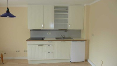 Stilvolle, modernisierte 1-Raum-Wohnung mit Balkon und EBK in Deggendorf