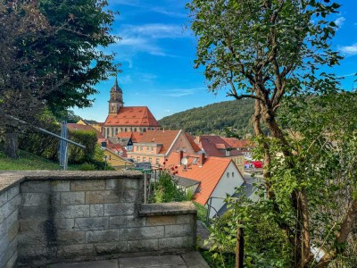 +++ Über den Dächern von Königsstein! - zentrumsnahes Reihenhaus mit 3 Terrassen +++