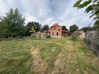 Historie trifft Moderne - Einfamilienhaus mit Einliegerwohnung auf großen Grund