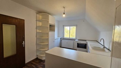 Großzügige Dachgeschosswohnung (4 Zimmer) in Siedenburg zu vermieten! WG geeignet!