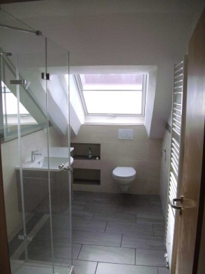 Gemüdliche 2-Zimmer Dachgeschosswohnung in Erlangen-Tennenlohe