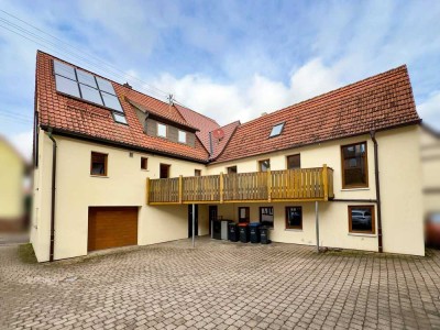 Saniertes, effizientes Wohnhaus mit 2 - 3 Wohneinheiten, Garage und Balkon