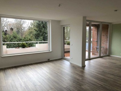 helle, großzügig geschnittene 2,5 Zi. Wohnung mit Balkon und großem Keller im Grünen von Lüneburg