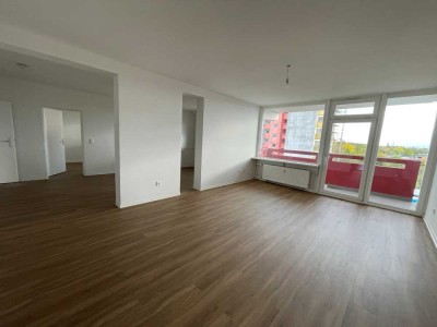 Helle 3 Zimmerwohnung mit Balkon