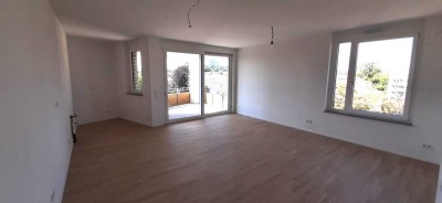 Helle, ruhige, neuwertige 3-Zimmer-Wohnung mit Balkon und Einbauküche in Stuttgart-Steckfeld