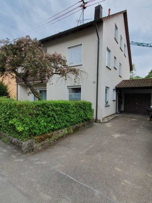 Provisionsfreies attraktives Mehrfamilienhaus mit 3 Wohneinheiten und großem Garten