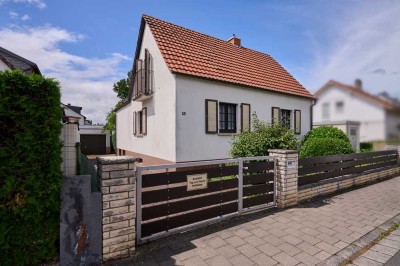 Renovierungsbedürftiges EFH in gepflegter Wohngegend von Neu-Isenburg