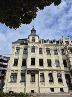 - ERSTBEZUG NACH SANIERUNG - Gemütliche 3-Zimmer-Wohnung mit neuer Einbauküche und Balkon