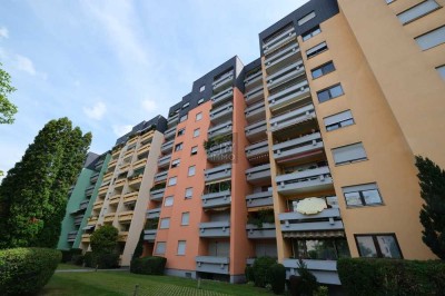 Provisionsfrei - Begehrte Lage in Wetzendorf- Leerstehende Wohnung mit Blick ins Grüne - Stellplatz