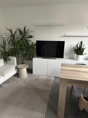 Vollmöblierte, schicke 2-Zimmer-Wohnung mit Balkon im 3. OG in Essen-Holsterhausen