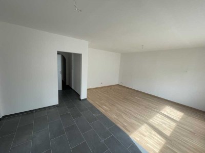 4 Zimmer Wohnung mit Balkon