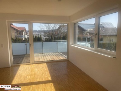 Die perfekte Familienwohnung mit 2 großzügigen Balkonen &amp; Carport!