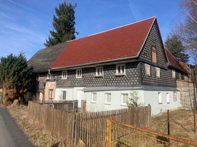 Sanierungsbedürftiges Doppelhaus in ruhiger Wohnlage