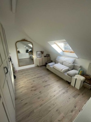 Helle 4,5-Zimmer Maisonette-Wohnung in Niefern-Öschelbronn