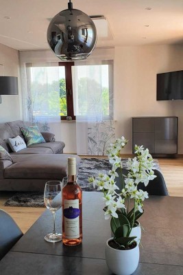 2-Zi. Business Apartment mit großem Balkon - smart, möbliert & flexibel ��