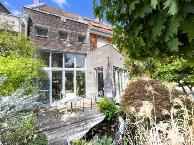 ANSPRUCHSVOLLES ARCHITEKTENHAUS MIT EINLIEGERWOHNUNG IN RUHIGER LAGE VON DIEBURG