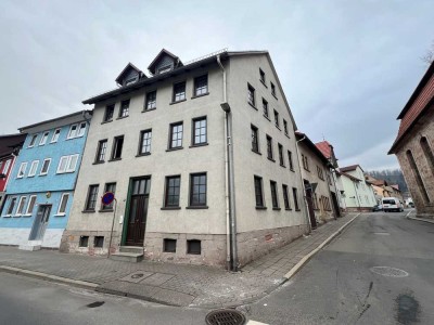 Zentrales Mehrparteienhaus mit 5 Wohnungen & 3 Nutzeinheiten - Eine Immobilie mit Potenzial!