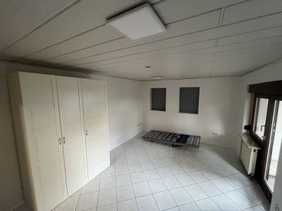 Möblierte 1-Zimmer-Wohnung mit Terrasse in Stuttgart-Sillenbuch – ideal für Studierende