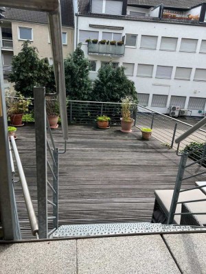 Helle 2‑Zimmer‑Wohnung mit großzügiger Terrasse, moderner Einbauküche & Tiefgaragenstellplatz